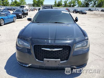 Piąte zdjęcie samochodu w środku: 2018 CHRYSLER 300 TOURING VIN:2C3CCAAG9JH249792 - miniatura