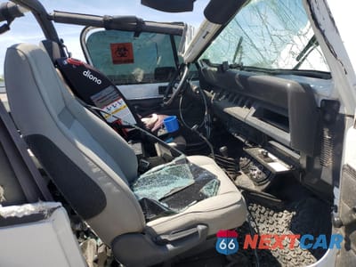 Zdjęcie 7 z 12 samochodu: 1992 JEEP WRANGLER / YJ VIN:2J4FY29S2NJ550664 - miniatura