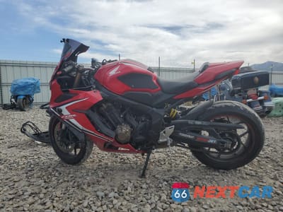 Trzecie zdjęcie samochodu z tyłu: 2020 HONDA CBR650 RA VIN:MLHRH0153L5100219 - miniatura