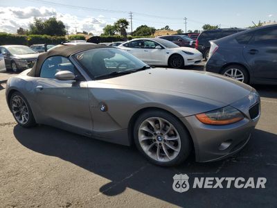 Czwarte zdjęcie samochodu z boku: 2004 BMW Z4 2.5 VIN:4USBT33534LR67886 - miniatura