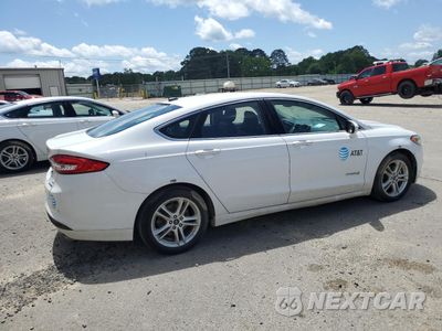Trzecie zdjęcie samochodu z tyłu: 2018 FORD FUSION SE HYBRID VIN:3FA6P0LU4JR171622 - miniatura