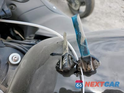 Zdjęcie 8 z 10 samochodu: 2019 SUZUKI GSX1300 RA VIN:JS1GX72B1K7100405 - miniatura
