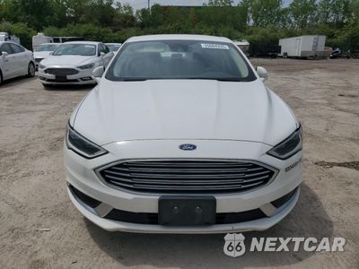 Piąte zdjęcie samochodu w środku: 2018 FORD FUSION SE HYBRID VIN:3FA6P0LU8JR118776 - miniatura