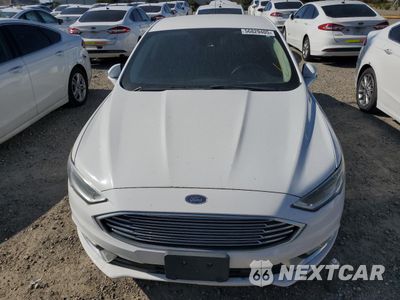 Piąte zdjęcie samochodu w środku: 2017 FORD FUSION SE HYBRID VIN:3FA6P0LU4HR409169 - miniatura