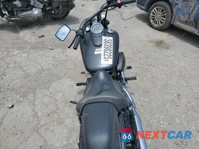 Zdjęcie 6 z 10 samochodu: 2023 HONDA VT750 C2B VIN:JH2RC5374PK300862 - miniatura
