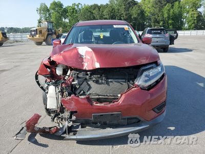 Piąte zdjęcie samochodu w środku: 2016 NISSAN ROGUE S VIN:KNMAT2MV3GP717796 - miniatura