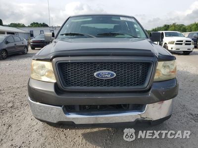 Piąte zdjęcie samochodu w środku: 2005 FORD F150 SUPERCREW VIN:1FTRW12W35FA74658 - miniatura