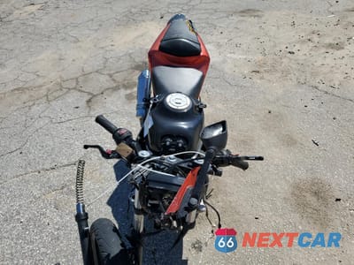 Piąte zdjęcie samochodu w środku: 2016 YAMAHA YZFR3 VIN:MH3RH06Y8GK012295 - miniatura