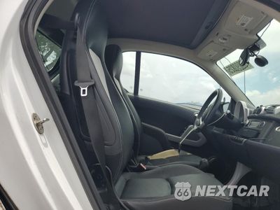 Zdjęcie 10 z 14 samochodu: 2013 SMART FORTWO PURE VIN:WMEEJ3BA6DK649940 - miniatura