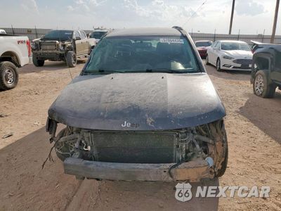 Piąte zdjęcie samochodu w środku: 2016 JEEP COMPASS LATITUDE VIN:1C4NJCEAXGD704831 - miniatura