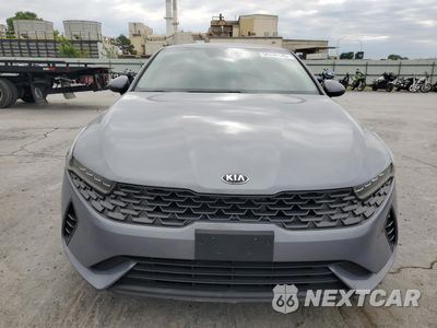Piąte zdjęcie samochodu w środku: 2021 KIA K5 LX VIN:5XXG24J26MG001402 - miniatura