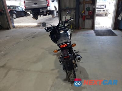 Czwarte zdjęcie samochodu z boku: 2025 HONDA GROM 125 VIN:MLHJC9217S5303270 - miniatura