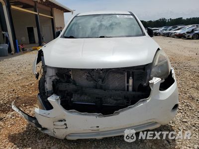 Piąte zdjęcie samochodu w środku: 2015 NISSAN ROGUE SELECT S VIN:JN8AS5MT6FW650588 - miniatura
