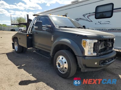 Czwarte zdjęcie samochodu z boku: 2017 FORD F450 SUPER DUTY VIN:1FDUF4GTXHEC48225 - miniatura
