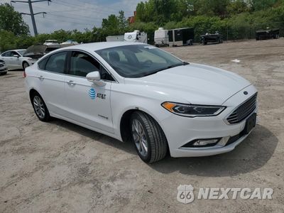Czwarte zdjęcie samochodu z boku: 2017 FORD FUSION SE HYBRID VIN:3FA6P0LU7HR400739 - miniatura