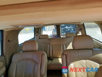 Zdjęcie 10 z 15 samochodu: 2000 CHEVROLET SUBURBAN C1500 VIN:3GNEC16T9YG170067 - miniatura