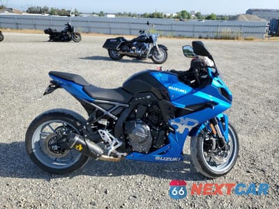 2024 SUZUKI GSX800 F JS1EM13B8R7101752 - główne zdjęcie licytacji z USA - miniatura