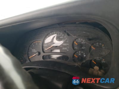 Zdjęcie 9 z 12 samochodu: 2004 CHEVROLET SILVERADO K3500 VIN:1GCHK39264E257319 - miniatura