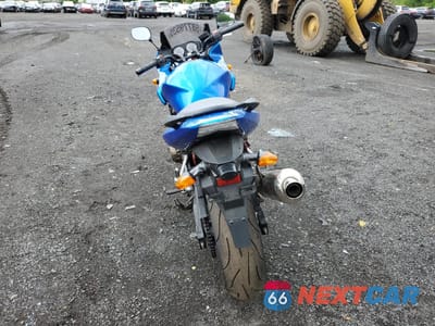 Czwarte zdjęcie samochodu z boku: 2005 KAWASAKI ZR750 K1 VIN:JKAZRDK155A001229 - miniatura