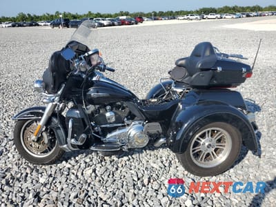 Trzecie zdjęcie samochodu z tyłu: 2016 HARLEY-DAVIDSON FLHTCUTG TRI GLIDE ULTRA VIN:1HD1MAL18GB860373 - miniatura