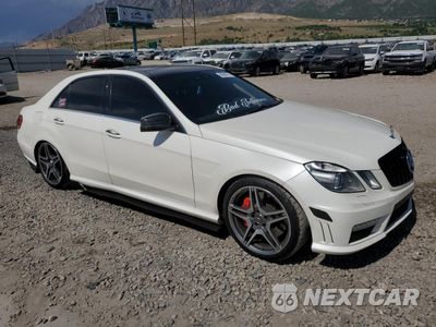 Czwarte zdjęcie samochodu z boku: 2012 MERCEDES-BENZ E 63 AMG VIN:WDDHF7EB7CA603777 - miniatura