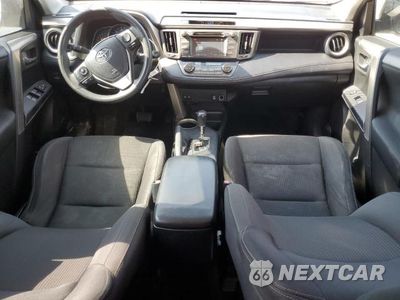 Zdjęcie 8 z 13 samochodu: 2015 TOYOTA RAV4 XLE VIN:JTMWFREVXFJ057634 - miniatura