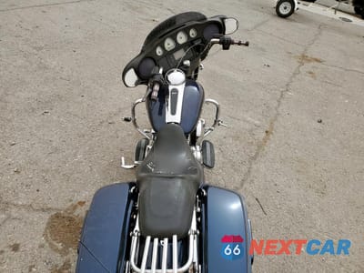 Zdjęcie 6 z 9 samochodu: 2014 HARLEY-DAVIDSON FLHX STREET GLIDE VIN:1HD1KBM17EB703389 - miniatura