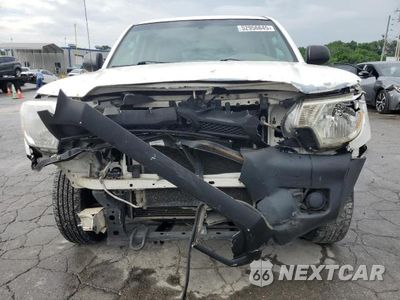 Piąte zdjęcie samochodu w środku: 2015 TOYOTA TACOMA ACCESS CAB VIN:5TFTX4CN1FX060053 - miniatura