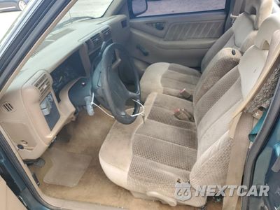 Zdjęcie 7 z 12 samochodu: 1996 GMC SONOMA VIN:1GTCS1442TK509493 - miniatura