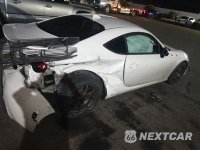 Trzecie zdjęcie samochodu z tyłu: 2016 TOYOTA SCION FR-S VIN:JF1ZNAA13G8700960 - miniatura