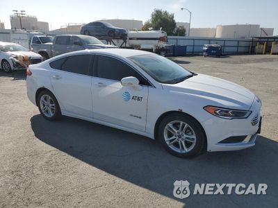 Czwarte zdjęcie samochodu z boku: 2018 FORD FUSION SE HYBRID VIN:3FA6P0LU7JR152451 - miniatura