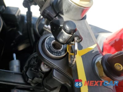 Zdjęcie 8 z 10 samochodu: 2002 SUZUKI GSX-R750 VIN:JS1GR7HA322104543 - miniatura