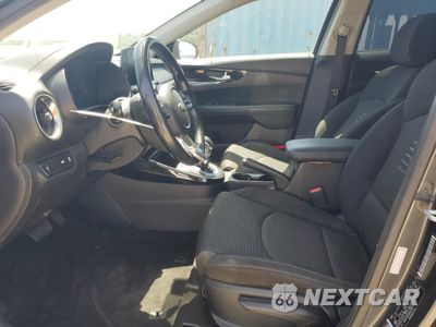 Zdjęcie 7 z 12 samochodu: 2019 KIA FORTE GT LINE VIN:3KPF34AD4KE081721 - miniatura
