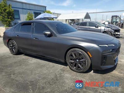 Czwarte zdjęcie samochodu z boku: 2025 BMW 740 I VIN:WBA23EH00SCT24226 - miniatura