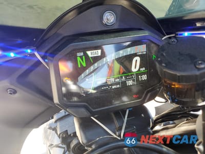 Zdjęcie 7 z 10 samochodu: 2023 KAWASAKI ZX1002 M VIN:JKBZXVM18PA004228 - miniatura