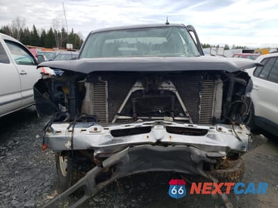 Piąte zdjęcie samochodu w środku: 2004 CHEVROLET SILVERADO K3500 VIN:1GCHK39264E257319 - miniatura