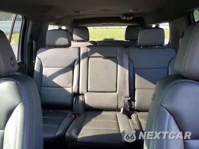 Zdjęcie 10 z 15 samochodu: 2023 CHEVROLET SUBURBAN K1500 LT VIN:1GNSKCKD4PR250410 - miniatura