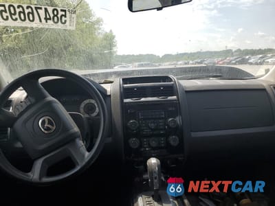 Zdjęcie 8 z 13 samochodu: 2011 MAZDA TRIBUTE I VIN:4F2CY0C70BKM03689 - miniatura