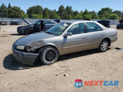 1998 TOYOTA CAMRY CE 4T1BG22K4WU276113 - główne zdjęcie licytacji z USA - miniatura
