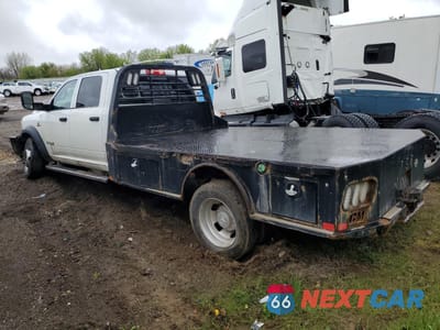 Drugie zdjęcie samochodu z przodu: 2022 RAM 5500 VIN:3C7WRNFL7NG313356 - miniatura