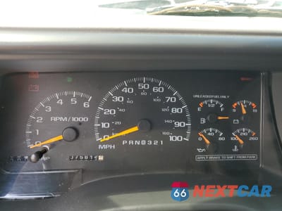 Zdjęcie 9 z 13 samochodu: 1999 CHEVROLET SUBURBAN C1500 VIN:3GNEC16R8XG267165 - miniatura