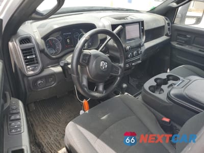 Zdjęcie 8 z 12 samochodu: 2023 RAM 3500 TRADESMAN VIN:3C63RRGL1PG652131 - miniatura