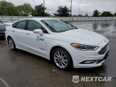 Czwarte zdjęcie samochodu z boku: 2017 FORD FUSION SE HYBRID VIN:3FA6P0LU5HR410072 - miniatura