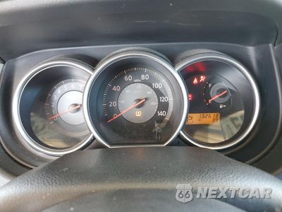 Zdjęcie 9 z 12 samochodu: 2008 NISSAN VERSA S VIN:3N1BC13E08L380052 - miniatura