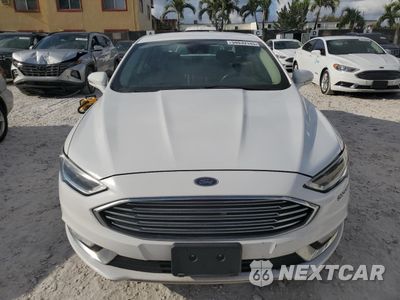 Piąte zdjęcie samochodu w środku: 2017 FORD FUSION SE HYBRID VIN:3FA6P0LU5HR409472 - miniatura