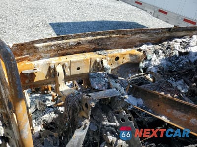 Zdjęcie 8 z 10 samochodu: 2016 VOLVO VN VNL VIN:4V4NC9EH4GN953019 - miniatura