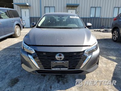 Piąte zdjęcie samochodu w środku: 2024 NISSAN SENTRA S VIN:3N1AB8BV0RY361790 - miniatura