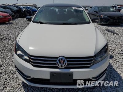 Piąte zdjęcie samochodu w środku: 2015 VOLKSWAGEN PASSAT SE VIN:1VWBS7A35FC086429 - miniatura