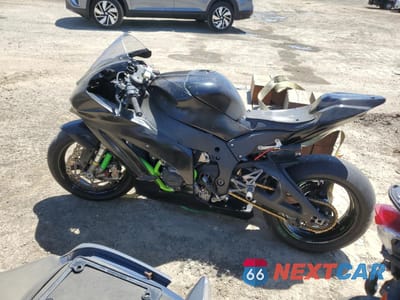 Trzecie zdjęcie samochodu z tyłu: 2016 KAWASAKI ZX1000 R VIN:JKAZXCR17GA000396 - miniatura