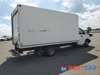 Trzecie zdjęcie samochodu z tyłu: 2015 GMC SAVANA CUTAWAY G3500 VIN:1GD374CG1F1195145 - miniatura